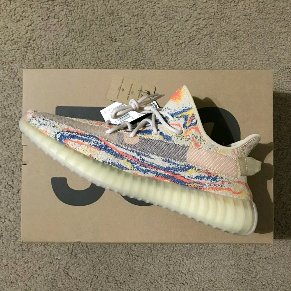 𝙔𝙀𝙀𝙕𝙔 𝘽𝙊𝙊𝙎𝙏 350 New